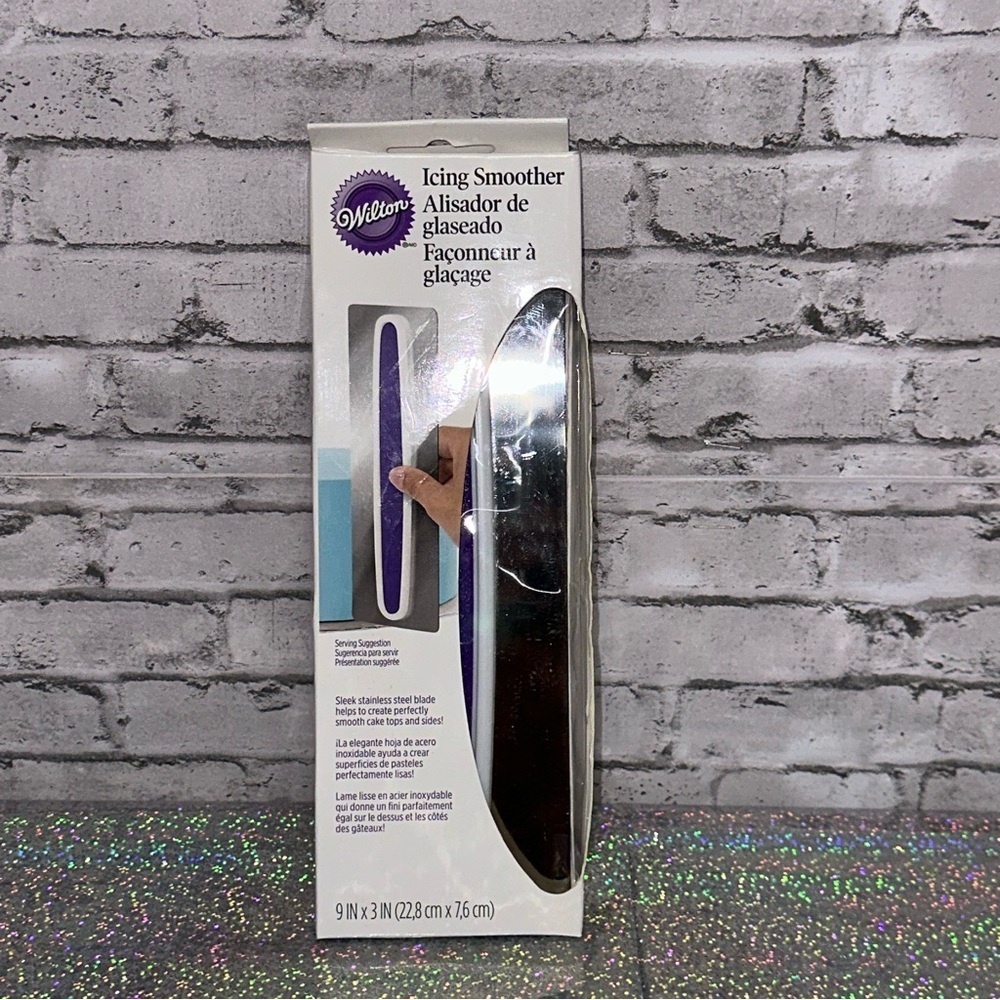 Wilton Cake Icing Smoother 9 in X 3 in Stainless Steel NEW IN BOX